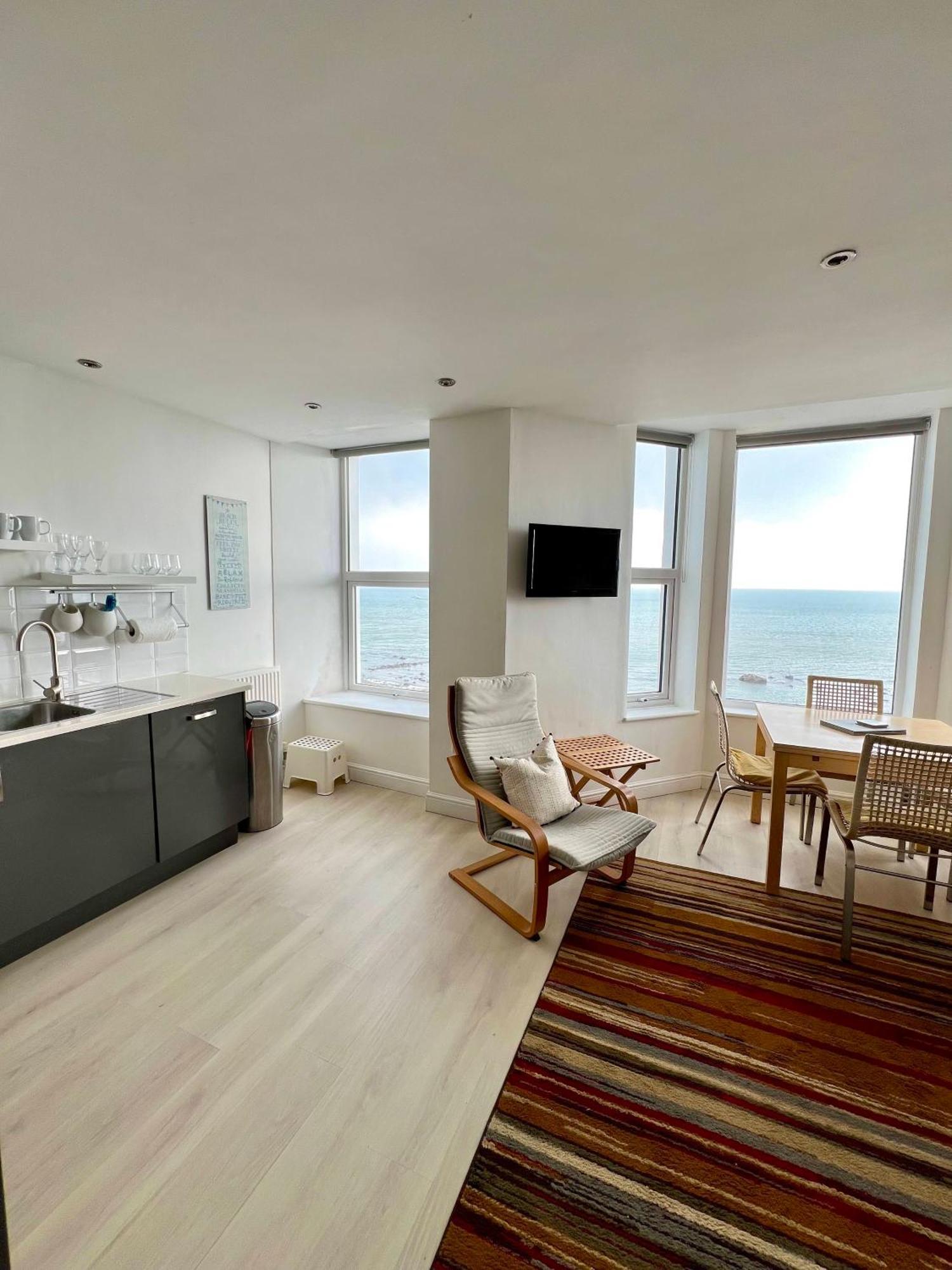 Marine Terrace Apartments 크리키어스 외부 사진